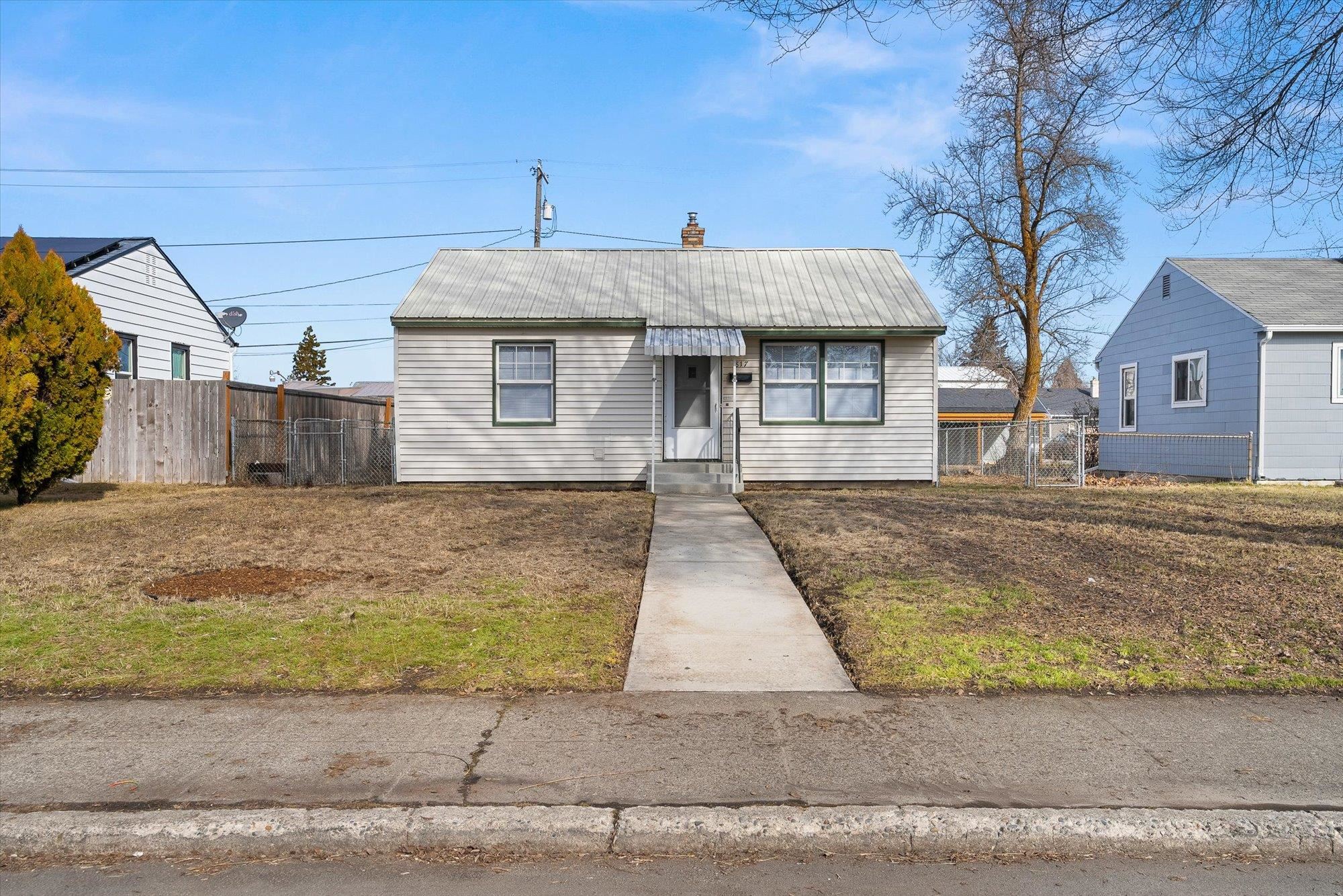 817 ROWAN Ave