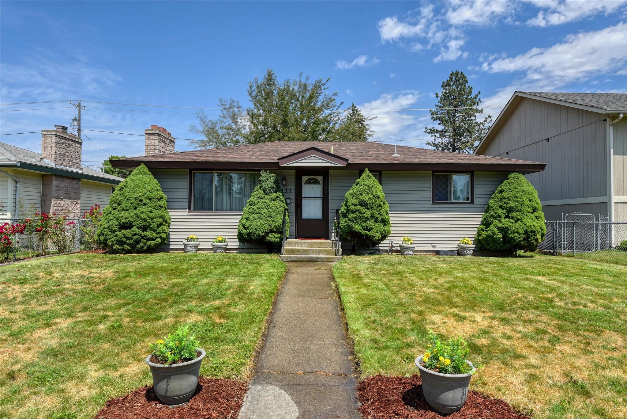 1111 Rowan Ave