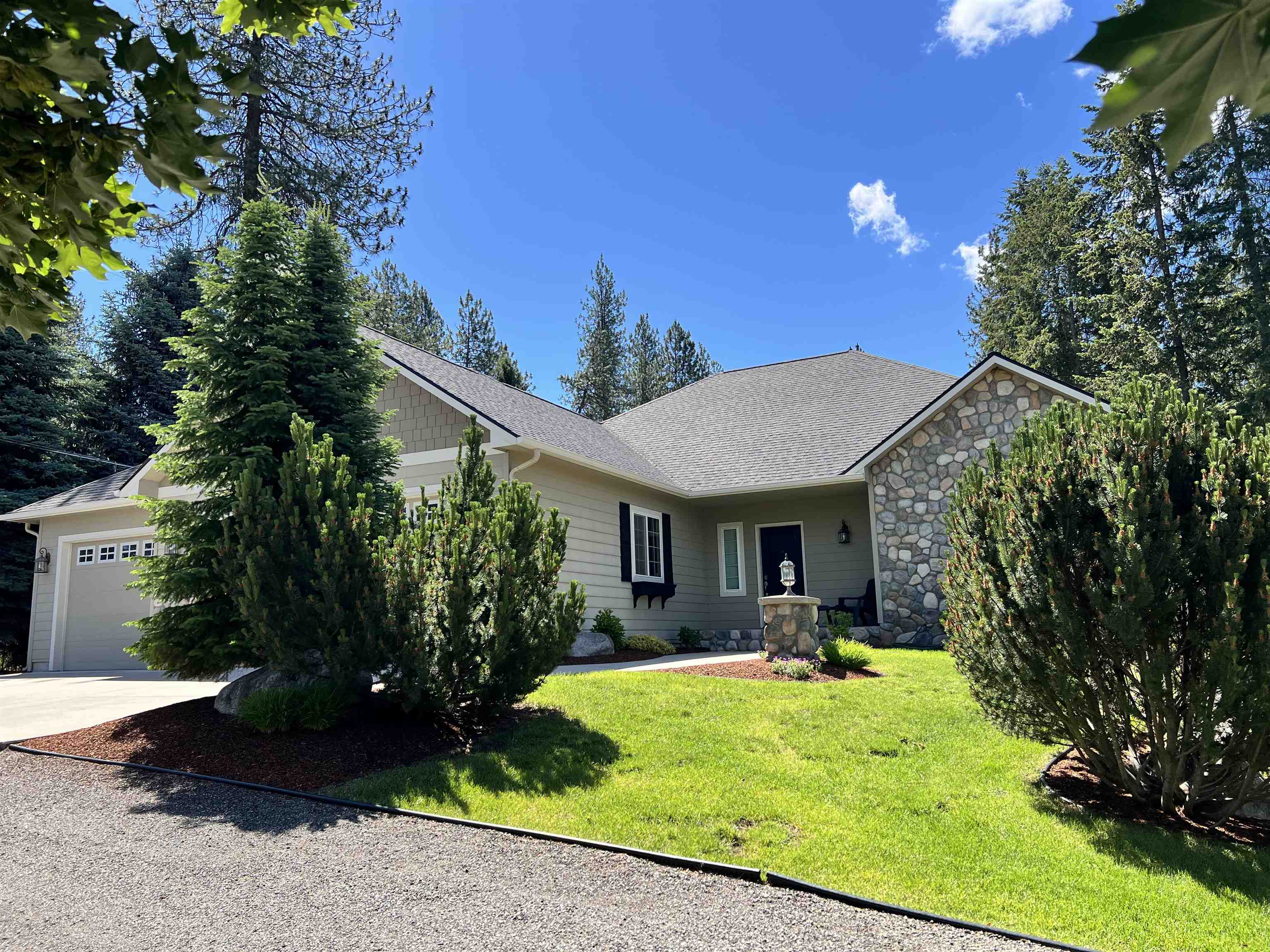 11334 Whitworth Dr
