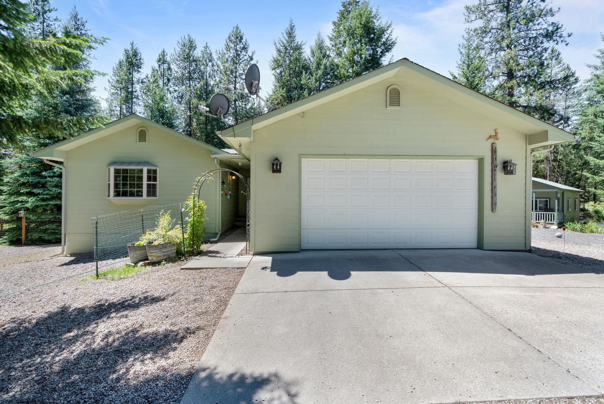 Single Family at 3853 White Pine Rd, Loon Lake, WA