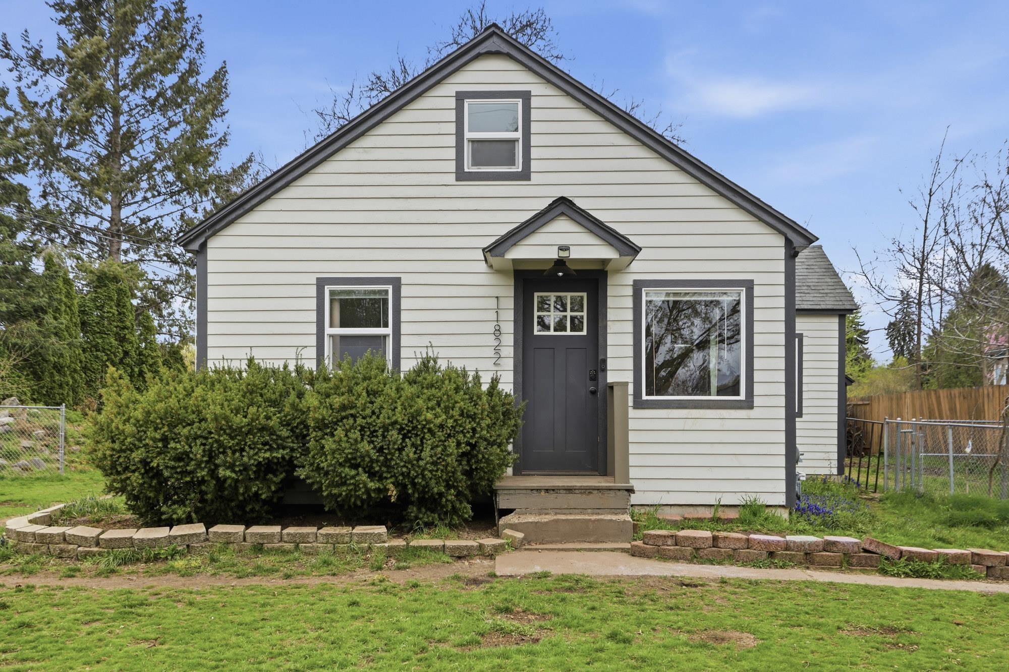 Single Family at 11822 6th Ave, Spokane Valley, WA