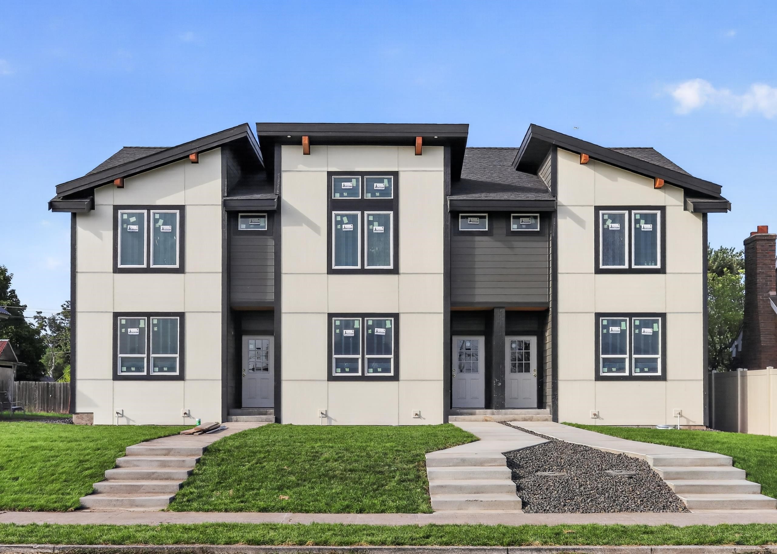 215 E Everett Ave