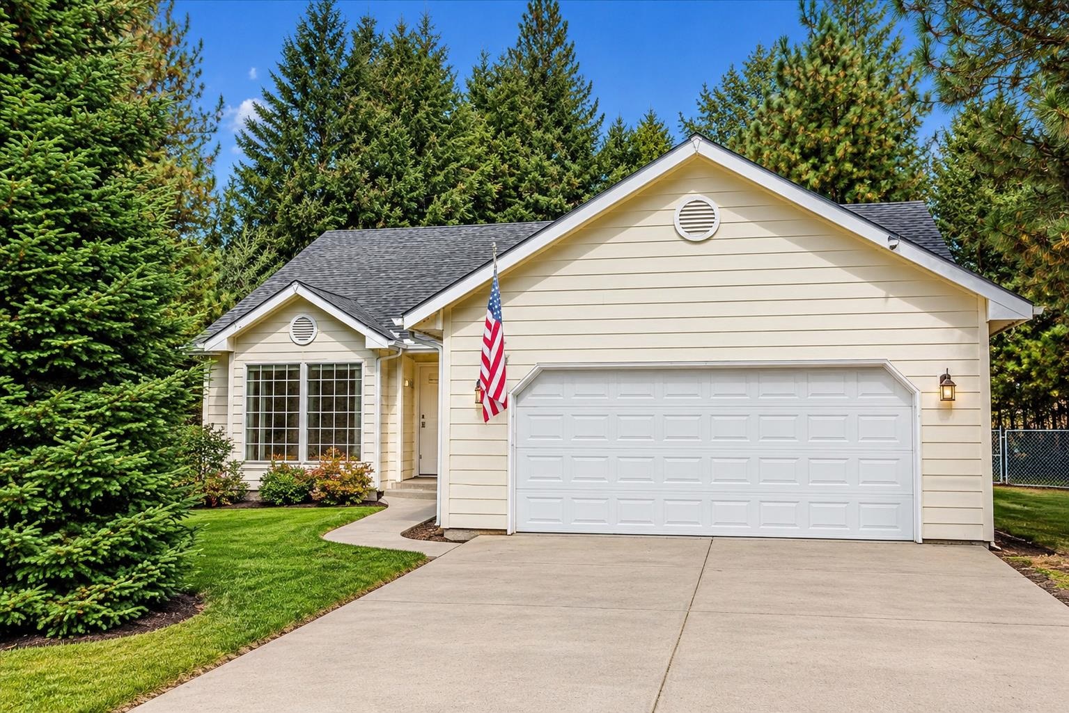 4105 Center Rd