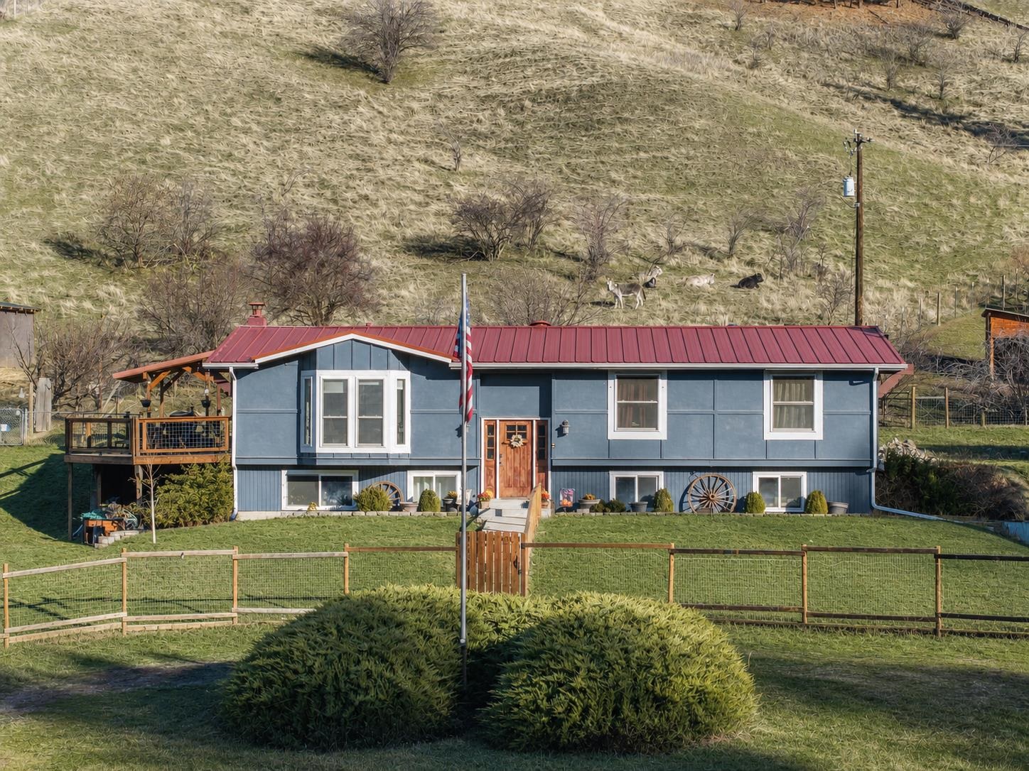 Single Family at null, Gifford, WA