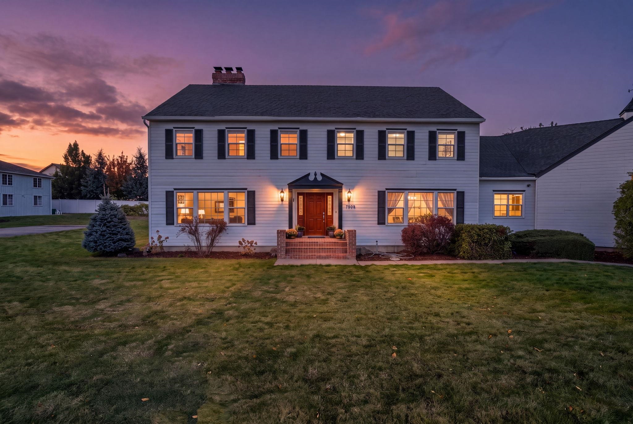 Single Family at 7502 Five Mile Ave, Spokane, WA
